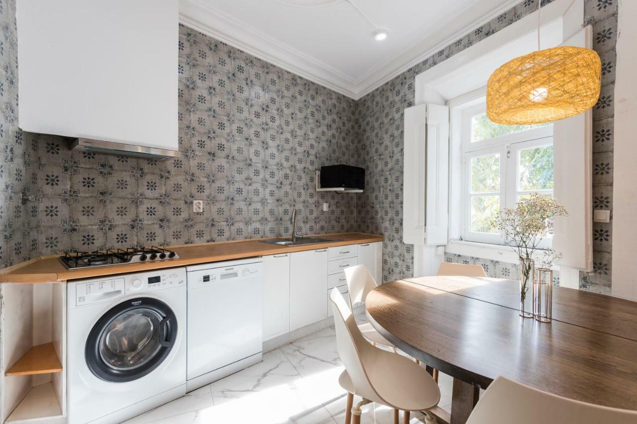 Alfama Tale Four-Bedroom Apartment W/ River View - By Lu Holidays Lisbona Esterno foto