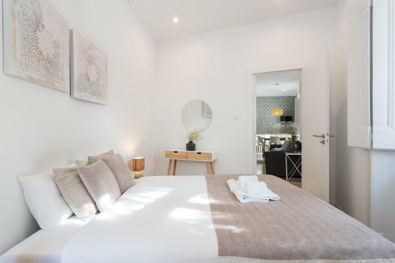 Alfama Tale Four-Bedroom Apartment W/ River View - By Lu Holidays Lisbona Esterno foto